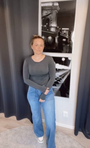 IMG_9298 2 Sally Topp med rå kant, Grå