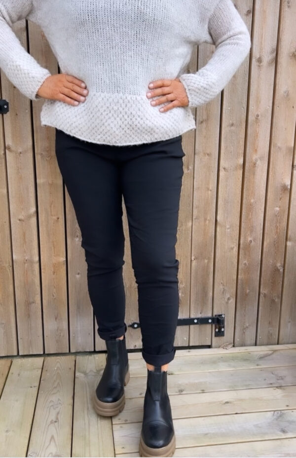 IMG_6638 2 Magisk byxa, Svart Dubbelstorlekar