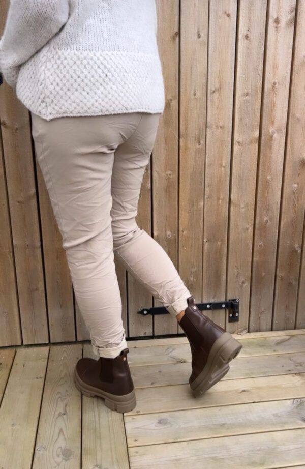 Magisk byxa, Beige Dubbelstorlekar