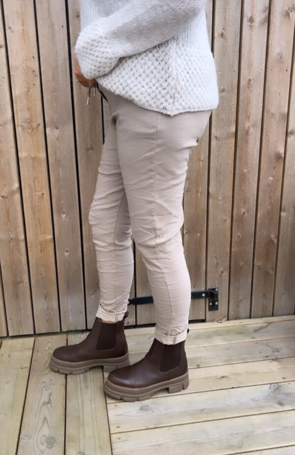 Magisk byxa, Beige Dubbelstorlekar