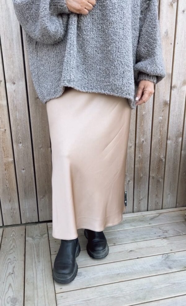 Nellie kjol, Champagne