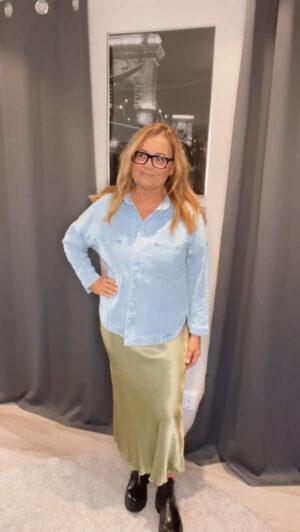 Glammy skirt, Salvia. (Klicka, se film med plaggen på)