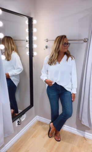 IMG_7836 Vendela blus, Vit. (Klicka och se film med plagg på)