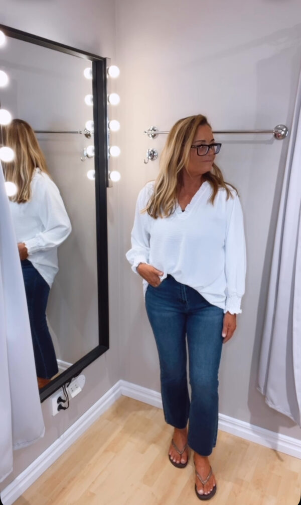 IMG_7837 Vendela blus, Vit. (Klicka och se film med plagg på)