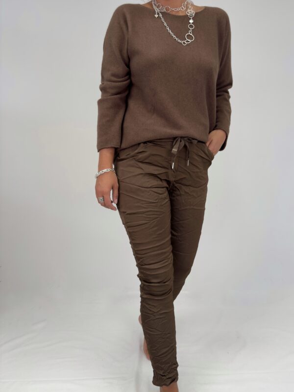 Magisk Glansig byxa, Brun.