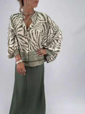 IMG_1617.jpg Mirette Zebra blus, Army. (Klicka se film)