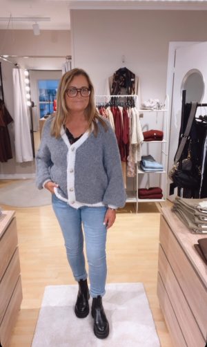 IMG_0309 Lizette kofta, Grå/Creme. (Klicka se film)