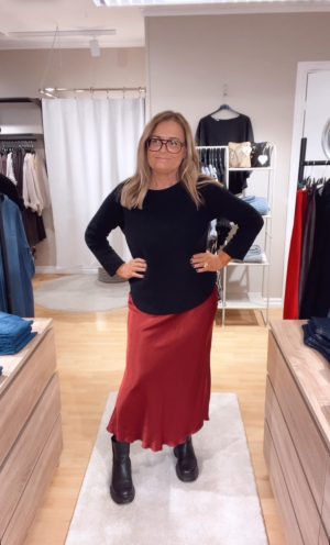 IMG_2409 Glammy skirt, Wine. (Klicka se film)