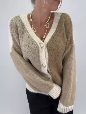 IMG_3436.jpg-2 Siv, blockmönstrad stickad tröja med guldknappar. (Klicka se film)