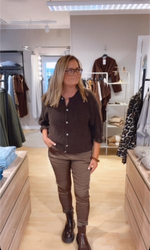 IMG_9417 Moa gosig kofta, Brun. (Klicka se film)