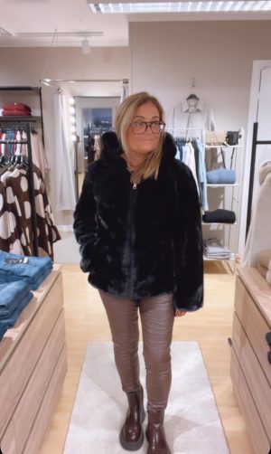 IMG_1013 Cool vändbar jacka, Svart. (Klicka se film)