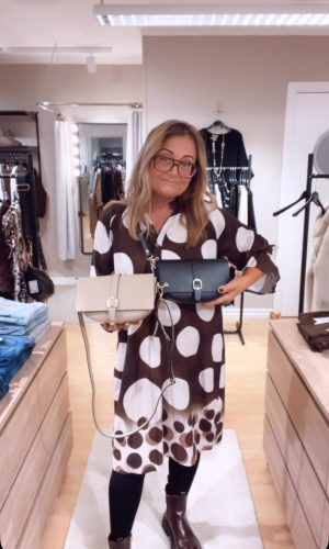 IMG_1486 Mindre Skinnväska, Beige och Svart. (Klicka se film)