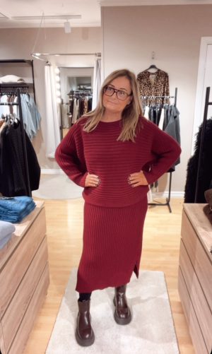 IMG_1822 Florens stickat set, Wine.