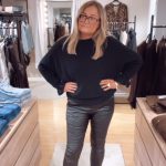 IMG_1715 Malva stickad tröja, Lång ärm Svart. (Klicka, se film med plaggen på)