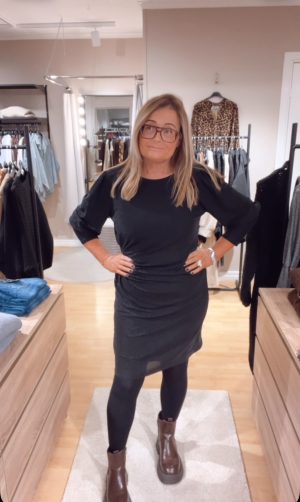 Luna dress, Svart. (Klicka se film)