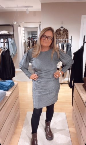 Luna dress, Silver. (Klicka se film)