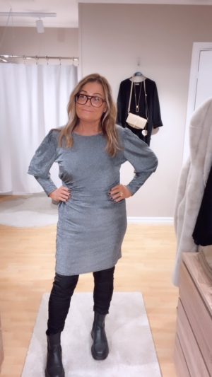 Luna dress, Silver. (Klicka se film)