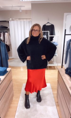 IMG_2379 Glittrig Polotröja, Svart. (Klicka se film)