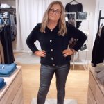 Juliett kofta, Svart. (Klicka se film)